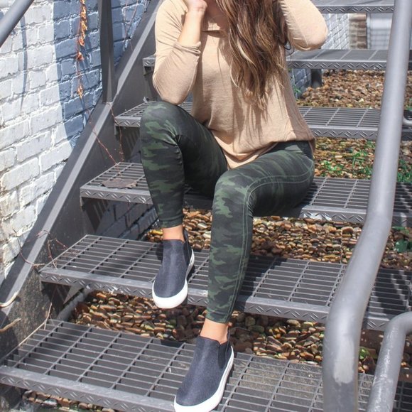SPANX Look At Me Now Seamless Leggings Camo {PP42}